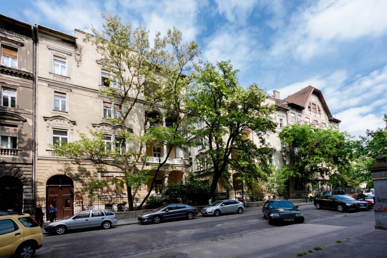 Heroes Square & City Park Thermals Apartment Budapest Eksteriør billede